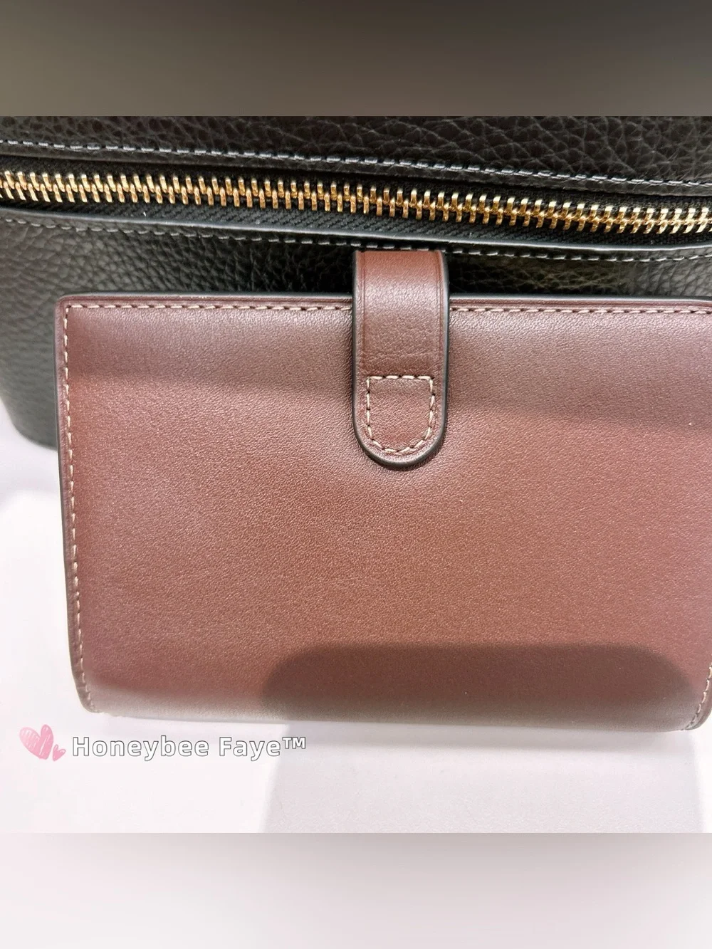 COACH 2–in-1 Maple Leather Wallet with Gold Logo cfk09